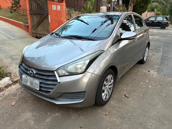 HYUNDAI HB20 1.6 COMFORT PLUS 16V FLEX 4P MANUAL HYUNDAI HB20 1.6 COMFORT PLUS 16V FLEX 4P MANUAL